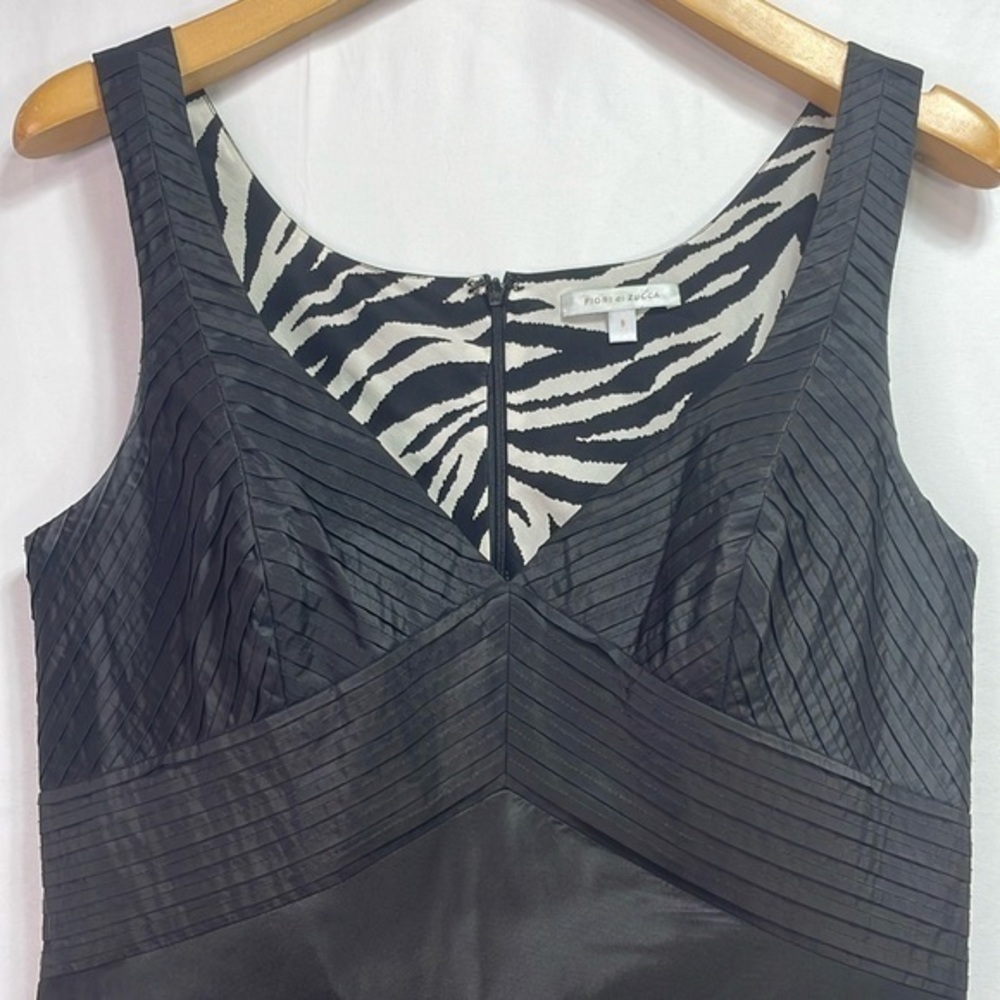 🥜 Fiori di Zucca black silk sleeveless V-neck fitted dress with zebra lining: